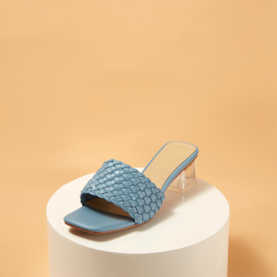 Blaue, niedliche, gewebte, klare Sandaletten mit klobigem Absatz