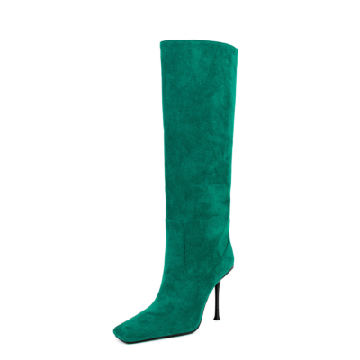 Damen-Stiefel aus grünem Wildleder mit eckiger Zehenpartie und kniehohem Absatz