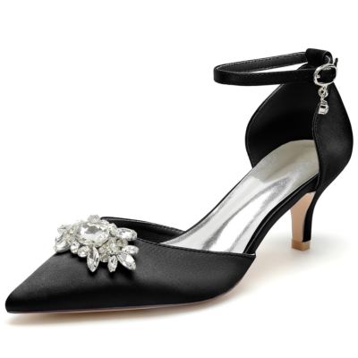 Schwarze, juwelenbesetzte D'orsay-Pumps mit Kitten-Heels und Satin-Hochzeitsschuhen mit Knöchelriemen