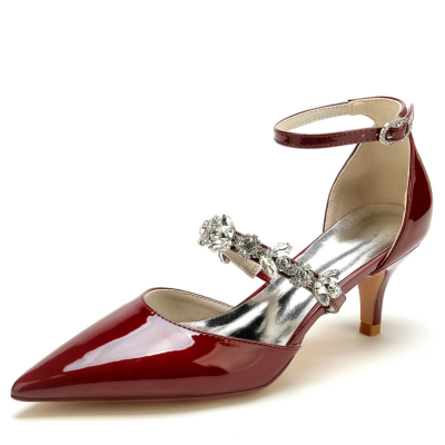 Burgunderfarbene, juwelenbesetzte Riemchen-Knöchelriemen-D'orsay-Schuhe mit Kitten-Heels und geschlossener Zehenpartie