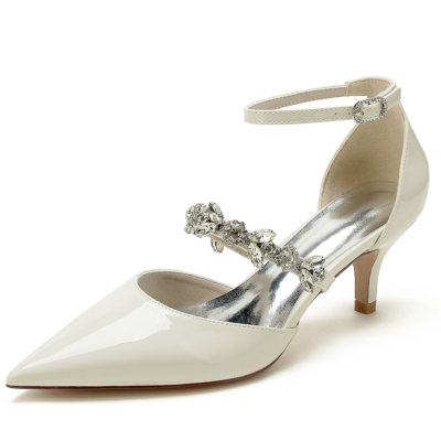 Beigefarbene, juwelenbesetzte Riemchen-Knöchelriemen-D'orsay-Schuhe mit Kitten-Heels und geschlossener Zehenpartie