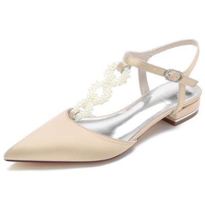 Champagnerfarbene, mit Perlen verzierte flache Schuhe mit T-Riemen und rückenfreiem Satin für die Hochzeit