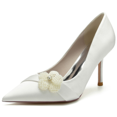Beige Perlen-Blumen-Schnallen-Satin-Brautpumps Stiletto-Absatz-Schuhe
