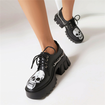 Schwarze, matte Plateau-Loafer mit klobigem Absatz und Schnürung, Gothic-Schuhe mit Kreuzkette