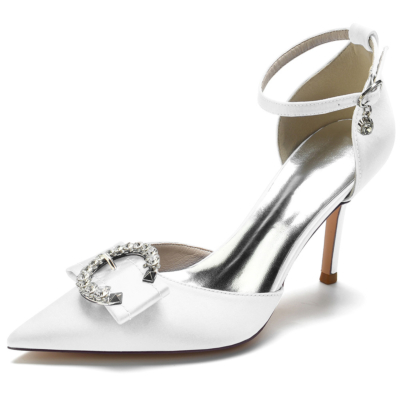 D'Orsay-Schuhe mit weißen Strasssteinen und runder Schnalle aus Satin mit Knöchelriemen
