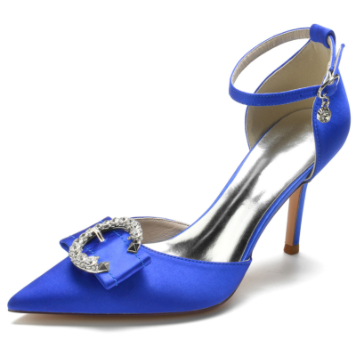 D'Orsay-Schuhe mit königsblauen Strasssteinen und runder Schnalle aus Satin mit Knöchelriemen