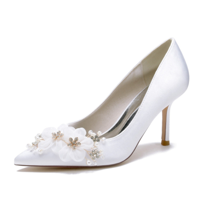 Weiße Satin-Blumen-Brautpumps-Schuhe mit niedrigem Absatz für die Hochzeit