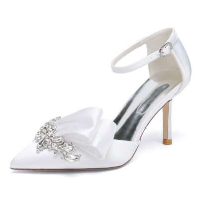 Weiße D'orsay-Pumps aus Satin mit Juwelen und Knöchelriemen und Stiletto-Absätzen für die Hochzeit