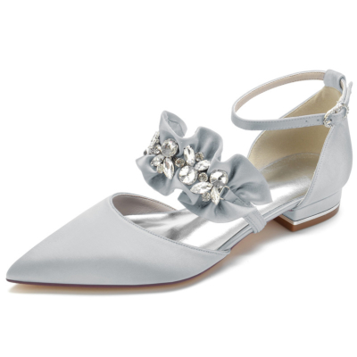 Flache Schuhe aus grauem Satin mit Rüschen und Strass-Knöchelriemen Flache Schuhe von D'orsay