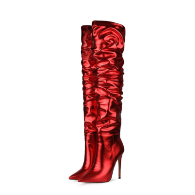 Rote Overknee-Stiefel mit hohem Absatz und spitzem Zehenbereich