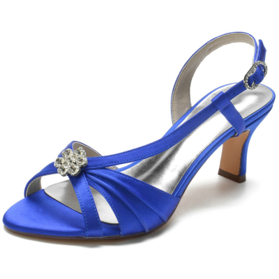 Königsblaue Slingpumps-Sandalen aus Satin mit Absatz und juwelenbesetzten Blumenausschnitt-Sandalen