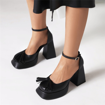 Schwarze Mary Janes D'orsay-Schuhe mit Plateausohle und Quaste und klobigem Absatz