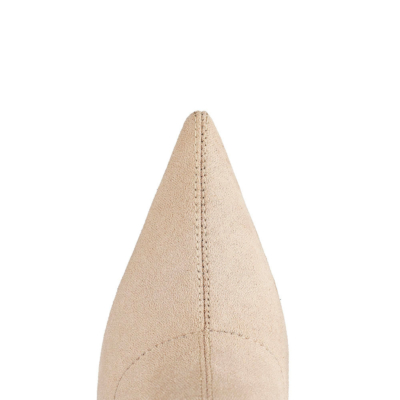 Elastische Overknee-Stiefel aus beigefarbenem Wildleder mit spitzer Zehenpartie