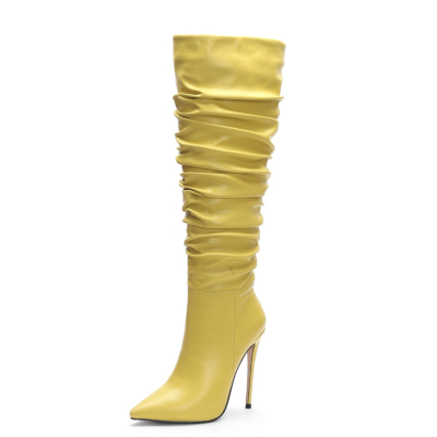 Gelbes veganes Leder für Damen mit spitzer Zehenpartie und Stilettos, kniehohem Absatz, Sclouch-Booties