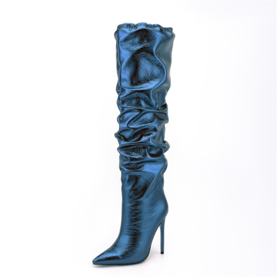 Marineblaue, glänzende, modische, kniehohe Stiefel, spitze Zehenpartie, Stiletto-Absatz, Slouch-Stiefel